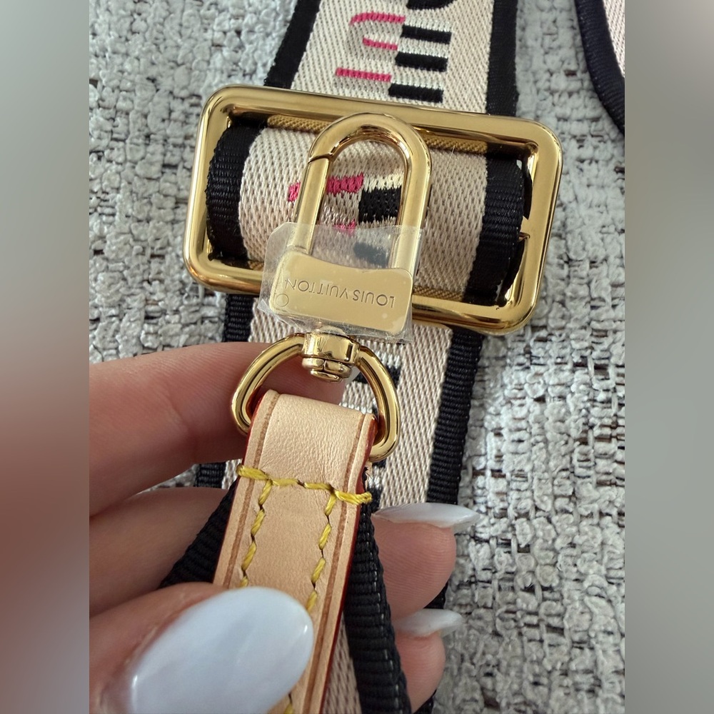 LV Bandouliere Strap - Picture 5 of 5